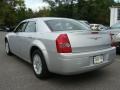 2009 Bright Silver Metallic Chrysler 300   photo #5