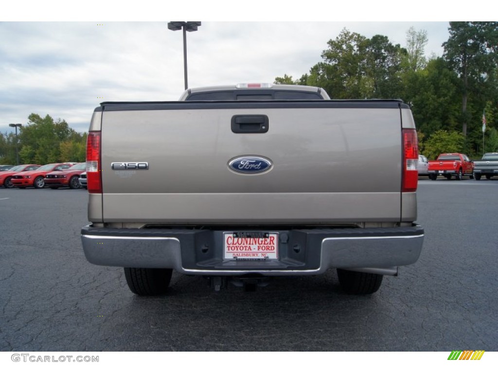 2005 F150 Lariat SuperCrew - Arizona Beige Metallic / Tan photo #4