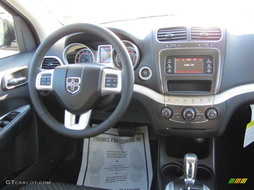 2012 Journey SE - Brilliant Black Crystal Pearl / Black photo #10