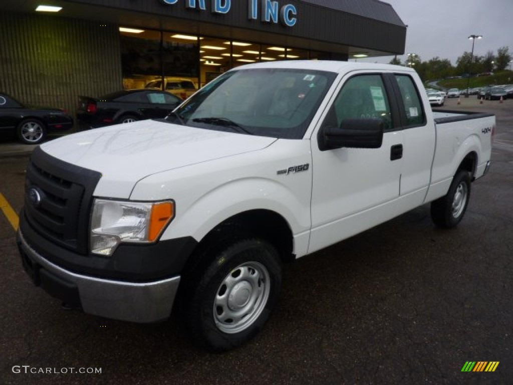 2011 F150 XL SuperCab 4x4 - Oxford White / Steel Gray photo #8