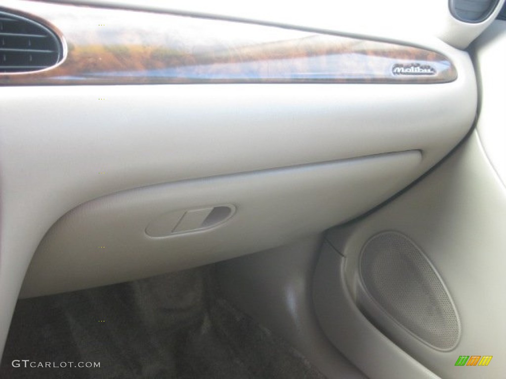 2002 Malibu LS Sedan - Forest Green Metallic / Neutral photo #30