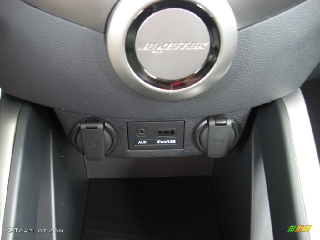 2012 Hyundai Veloster Standard Veloster Model Controls Photo #54829450