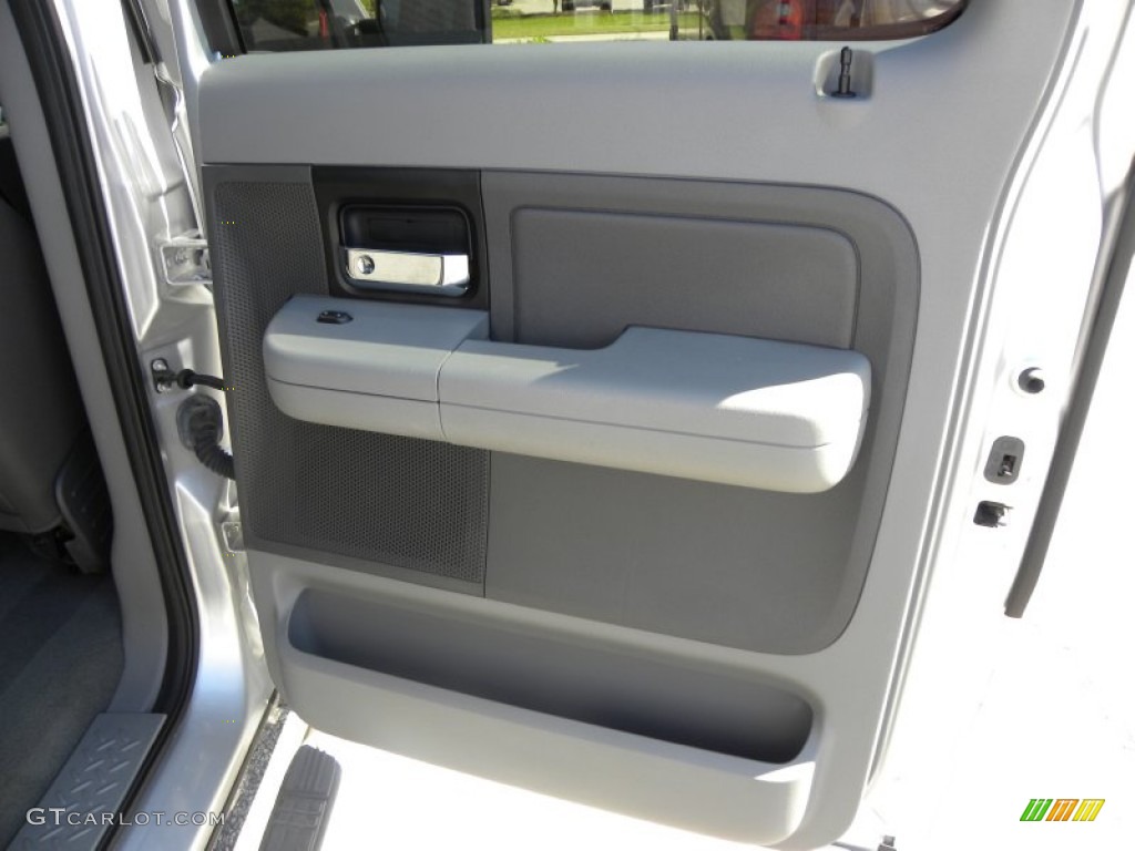 2006 F150 XLT SuperCrew - Silver Metallic / Medium/Dark Flint photo #11