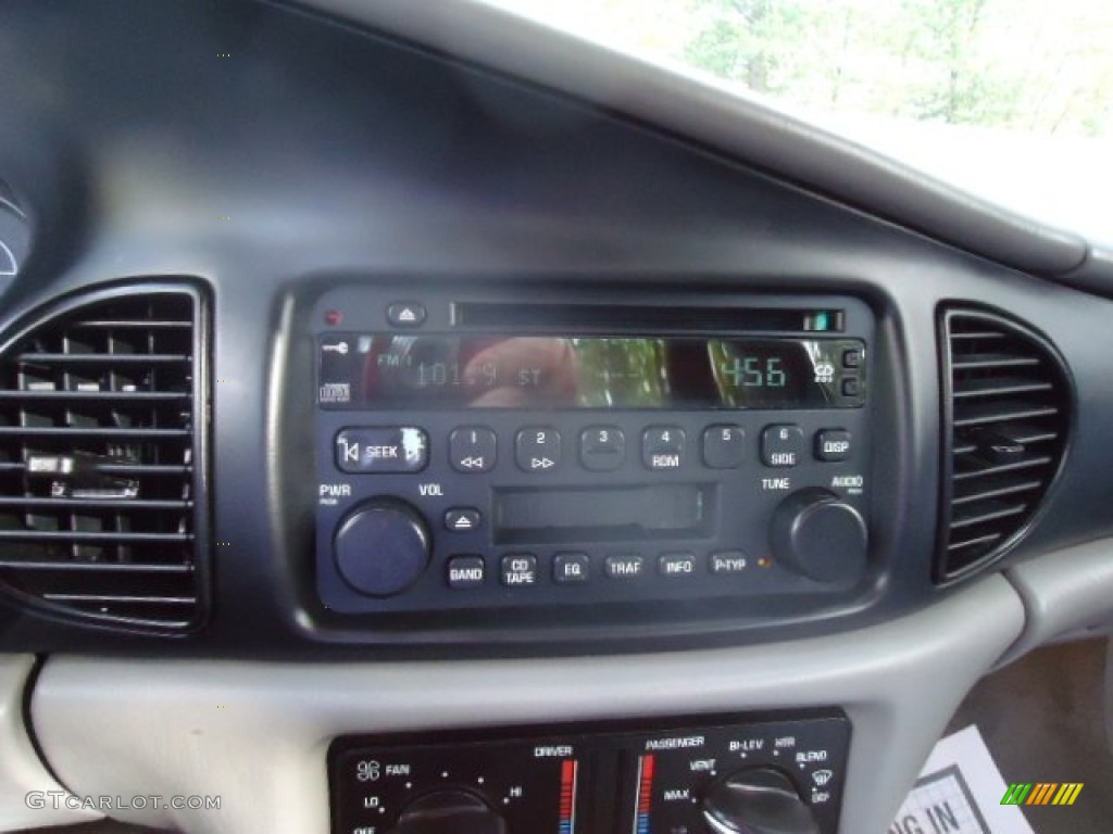 2004 Buick Regal LS Audio System Photo #54833389