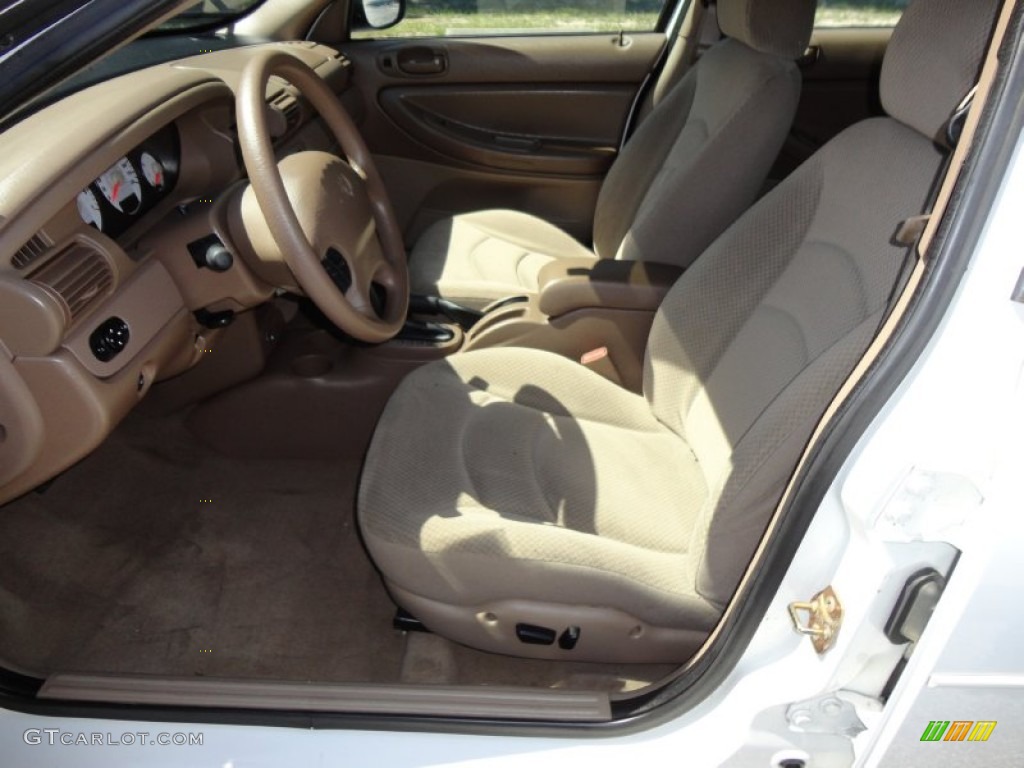 Sandstone Interior 2004 Dodge Stratus SE Sedan Photo #54836768
