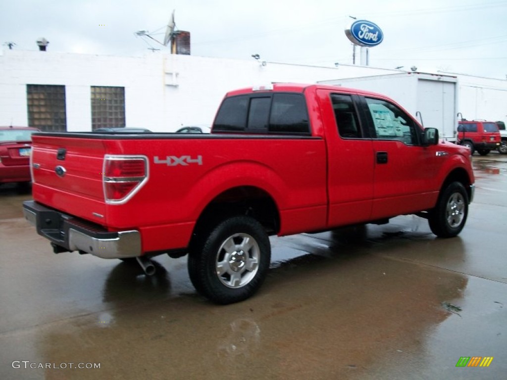 2011 F150 XLT SuperCab 4x4 - Race Red / Steel Gray photo #5