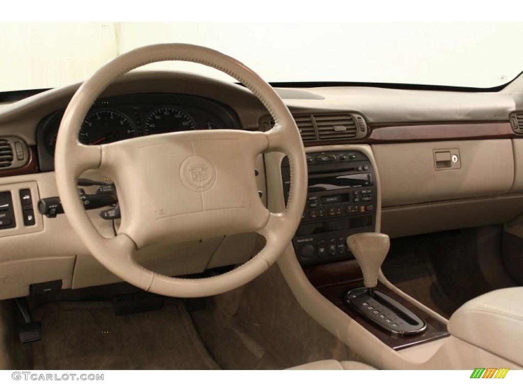 1999 Cadillac DeVille Concours Neutral Shale Dashboard Photo #54838081