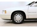 1999 Cadillac DeVille Concours Wheel and Tire Photo