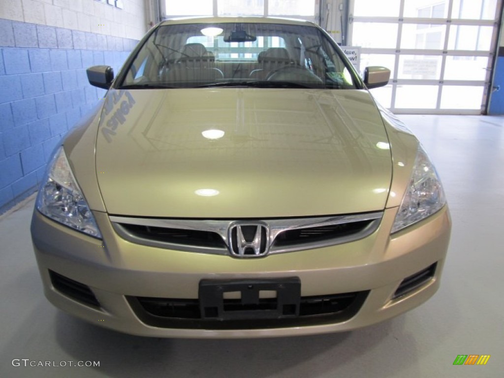 2006 Accord EX-L Sedan - Desert Mist Metallic / Ivory photo #5