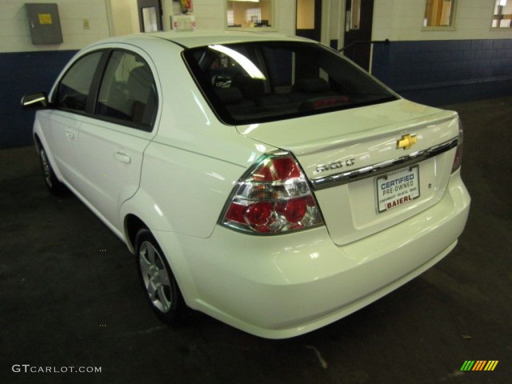 2010 Aveo LT Sedan - Summit White / Charcoal photo #2