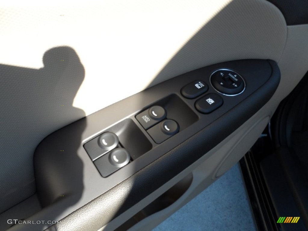 2012 Elantra GLS Touring - Black Noir Pearl / Beige photo #22
