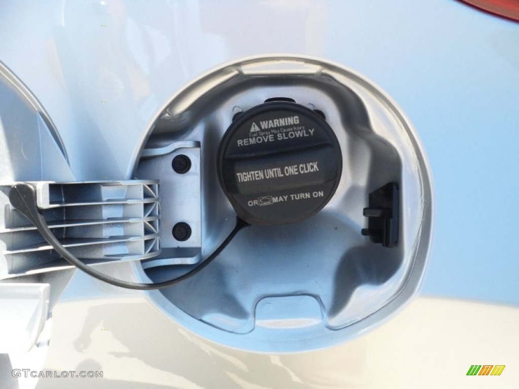 2012 Hyundai Veloster Standard Veloster Model Controls Photo #54841336