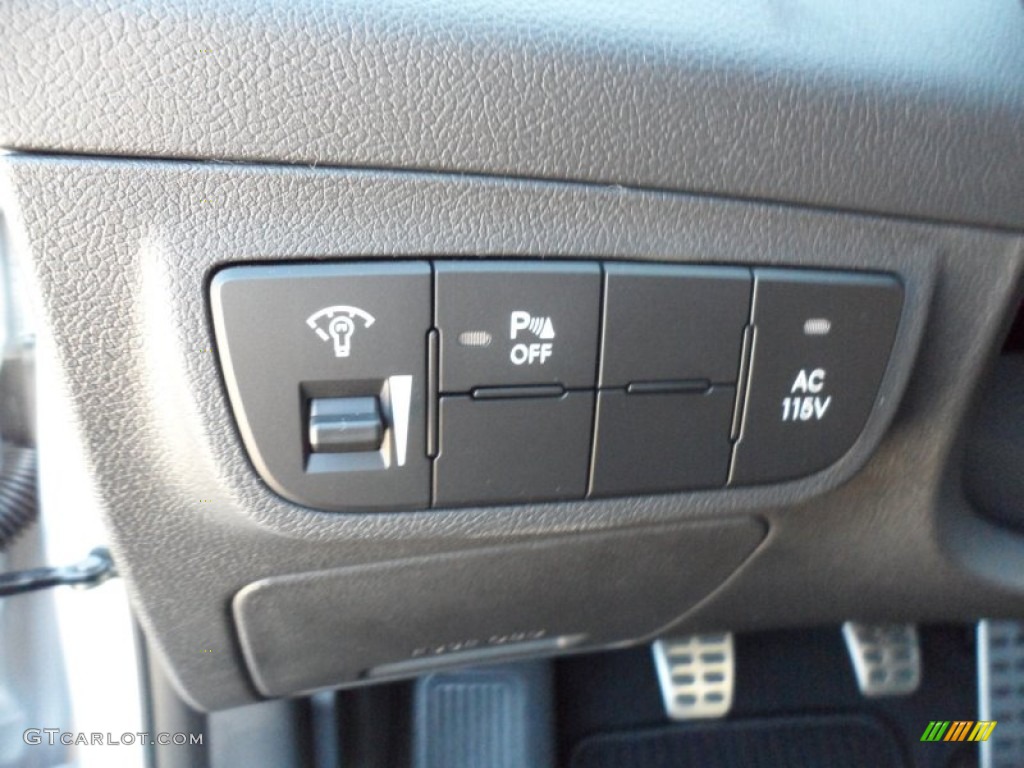 2012 Hyundai Veloster Standard Veloster Model Controls Photo #54841519