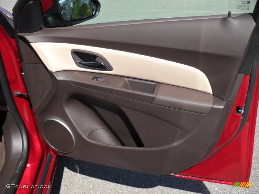 2012 Chevrolet Cruze LTZ/RS Cocoa/Light Neutral Door Panel Photo #54842791