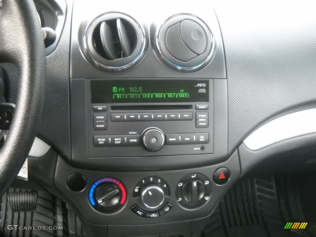 2011 Chevrolet Aveo Aveo5 LT Audio System Photo #54844666