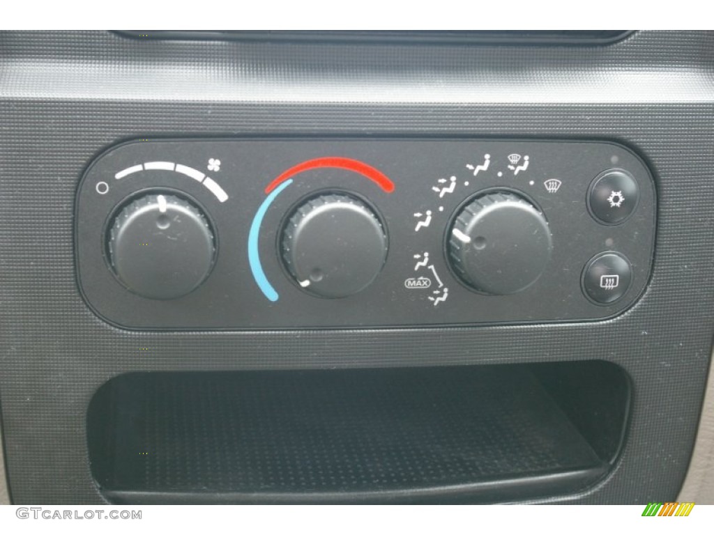 2003 Dodge Ram 2500 SLT Quad Cab 4x4 Controls Photo #54845182