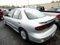 Ultra Silver Metallic 2002 Pontiac Sunfire SE Sedan Exterior