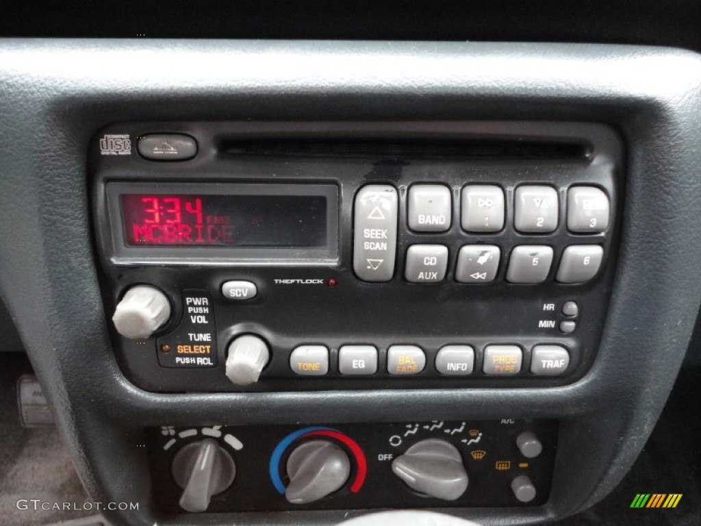 2002 Pontiac Sunfire SE Sedan Controls Photos