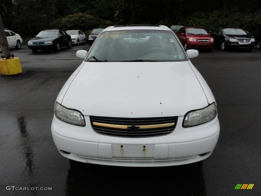 2001 Malibu LS Sedan - Bright White / Neutral photo #2