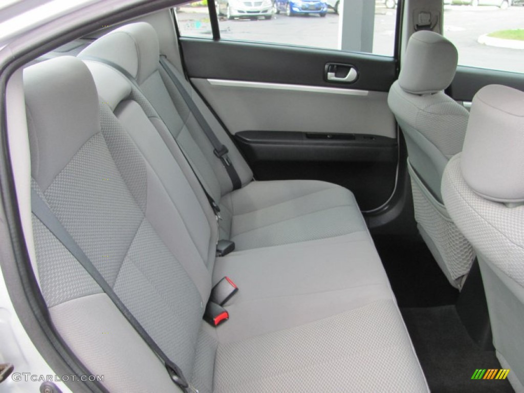Gray Interior 2007 Mitsubishi Galant ES Photo #54848578