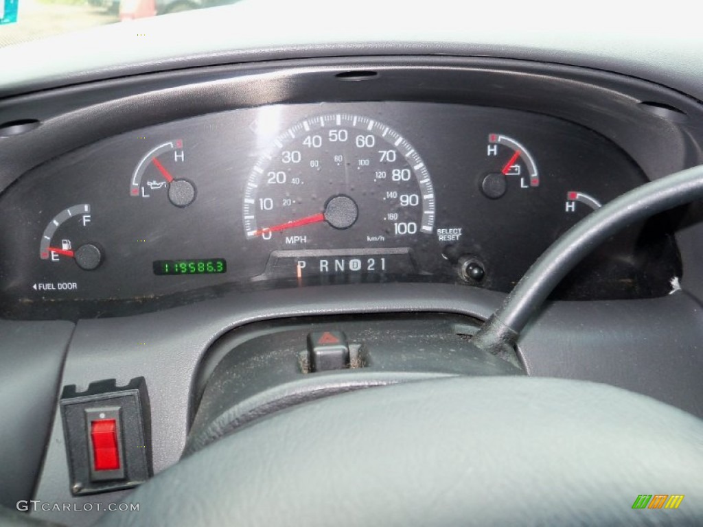 2000 Ford F150 XL Extended Cab Gauges Photo #54849370