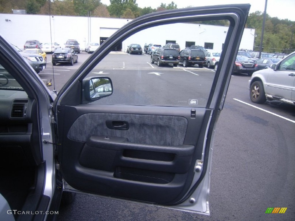 2002 CR-V LX 4WD - Satin Silver Metallic / Black photo #22