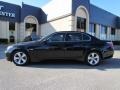 Jet Black - 5 Series 525i Sedan Photo No. 1
