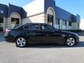 Jet Black - 5 Series 525i Sedan Photo No. 4