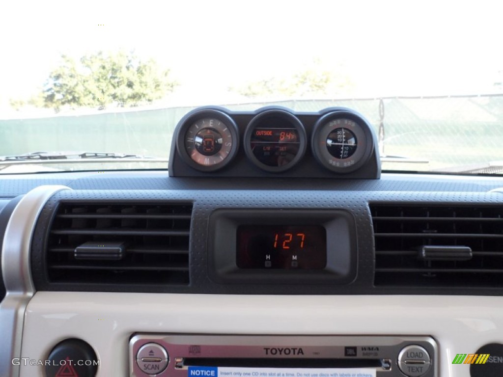 2012 Toyota FJ Cruiser 4WD Gauges Photo #54855964