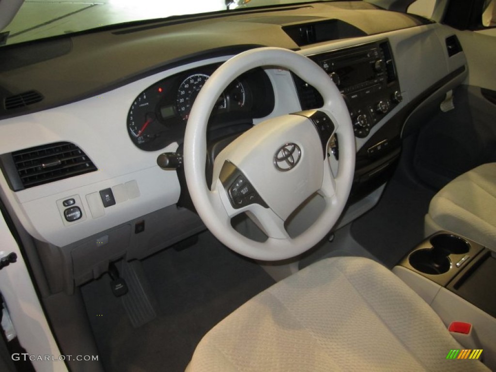 2011 Sienna LE - Super White / Light Gray photo #13