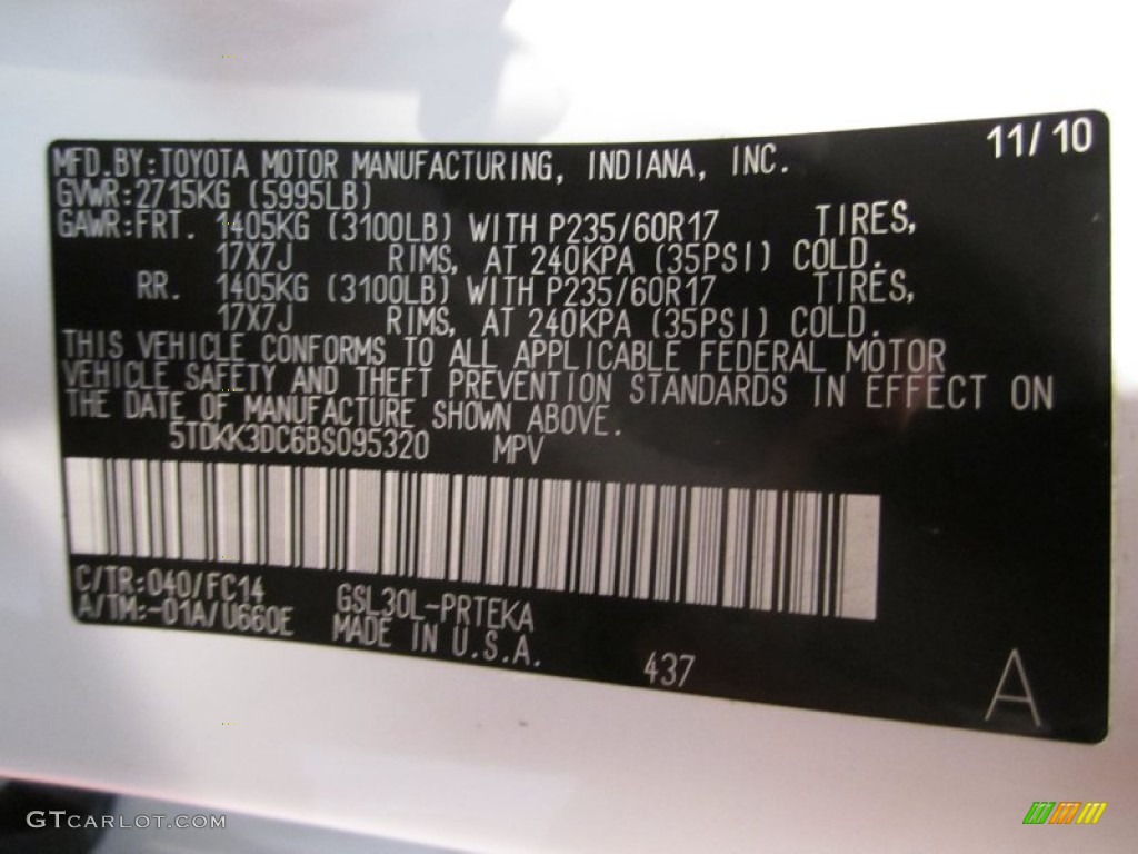2011 Sienna LE - Super White / Light Gray photo #18