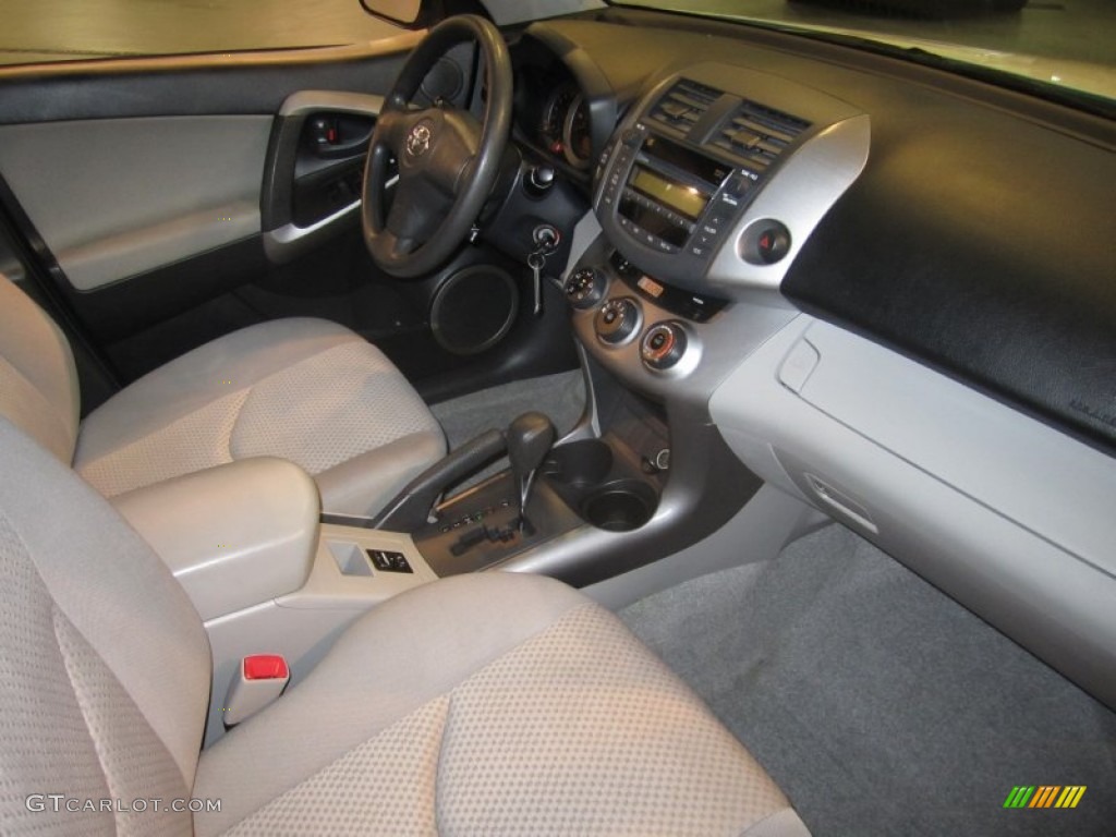 2007 RAV4 4WD - Super White / Ash Gray photo #24
