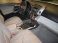 Super White - RAV4 4WD Photo No. 24