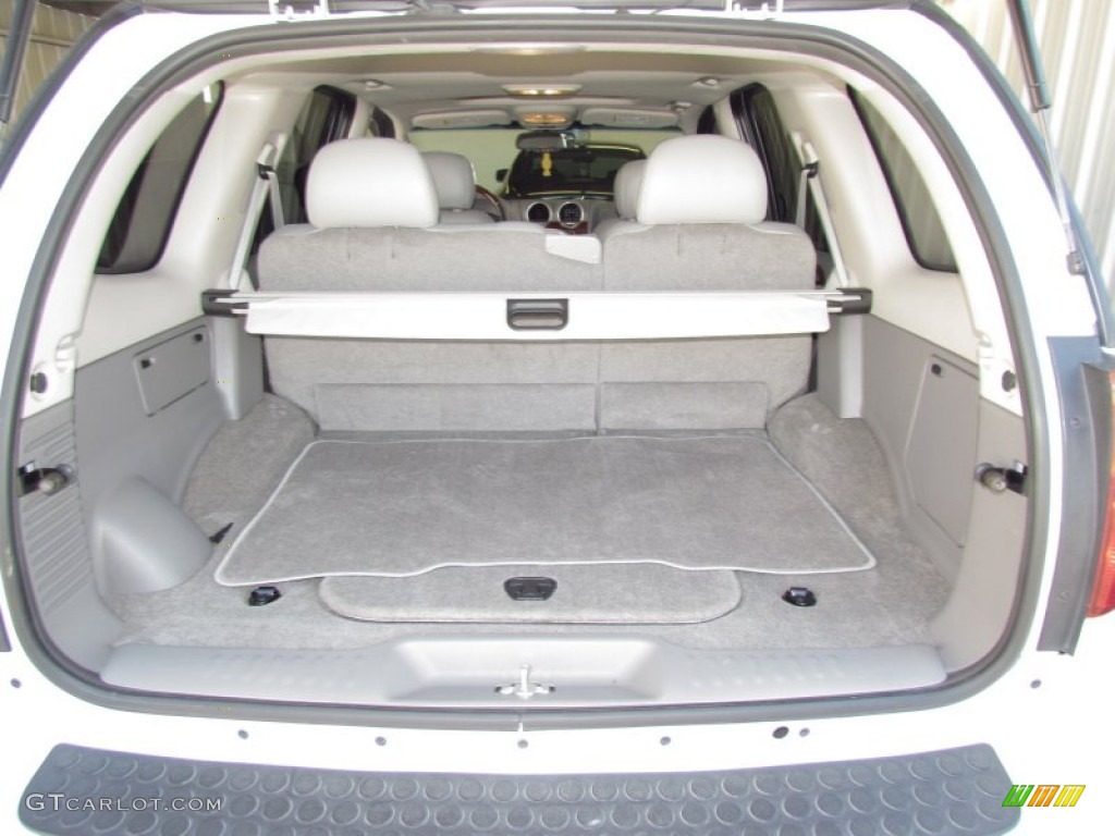 2007 GMC Envoy Denali Trunk Photos
