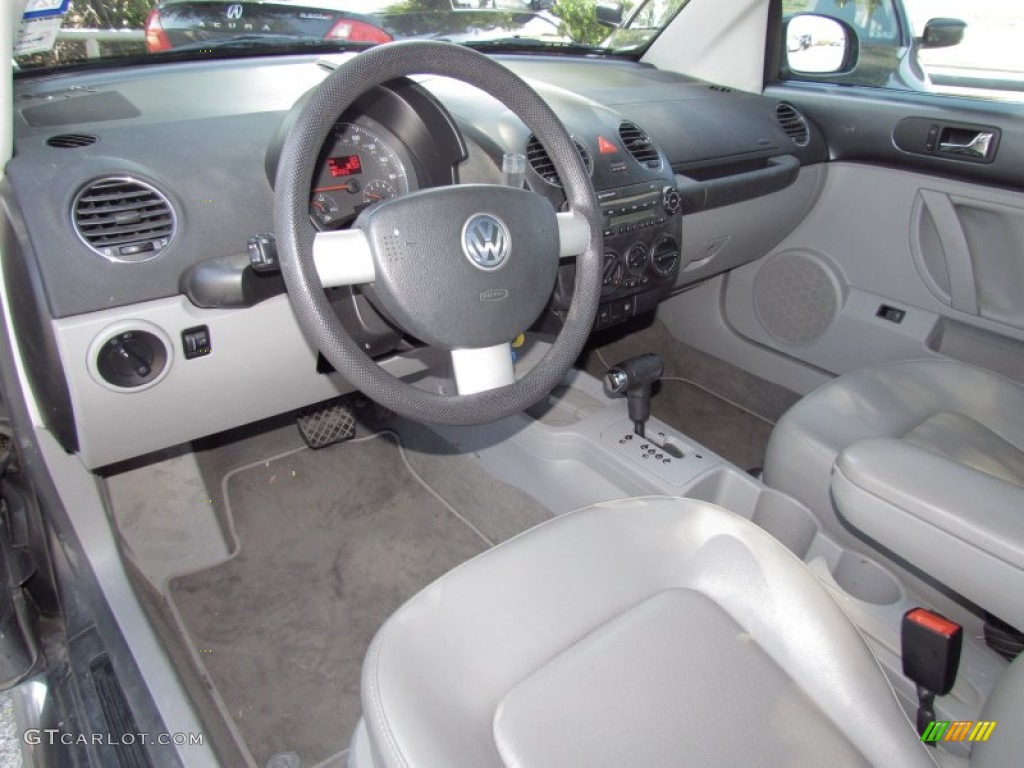 Grey Interior 2006 Volkswagen New Beetle 2.5 Convertible Photo #54858811