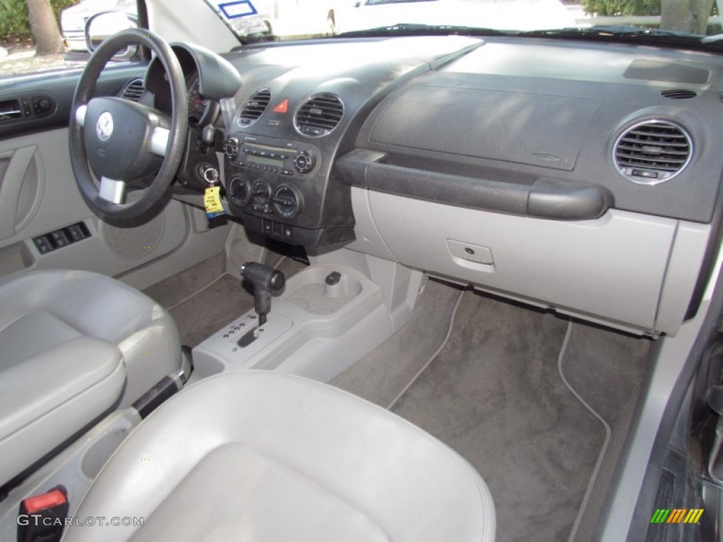 Grey Interior 2006 Volkswagen New Beetle 2.5 Convertible Photo #54858820