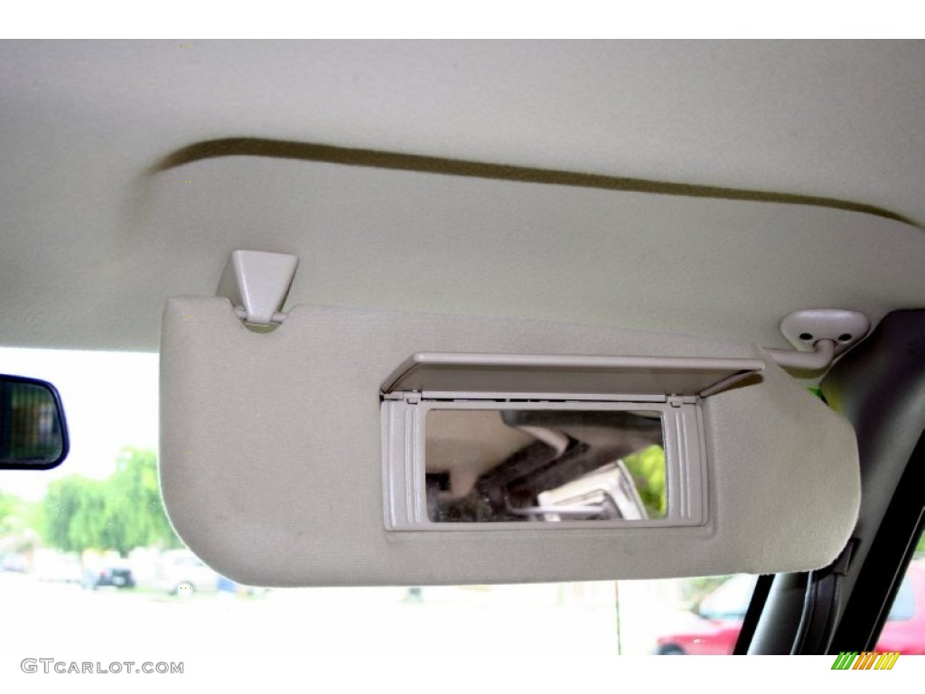2004 Astro Passenger Van - Light Pewter Metallic / Medium Gray photo #44