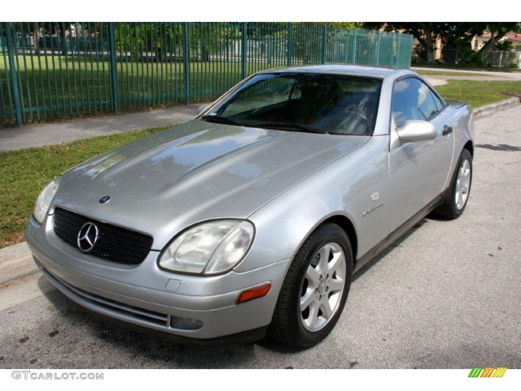 1998 SLK 230 Kompressor Roadster - Brilliant Silver Metallic / Salsa Red photo #1