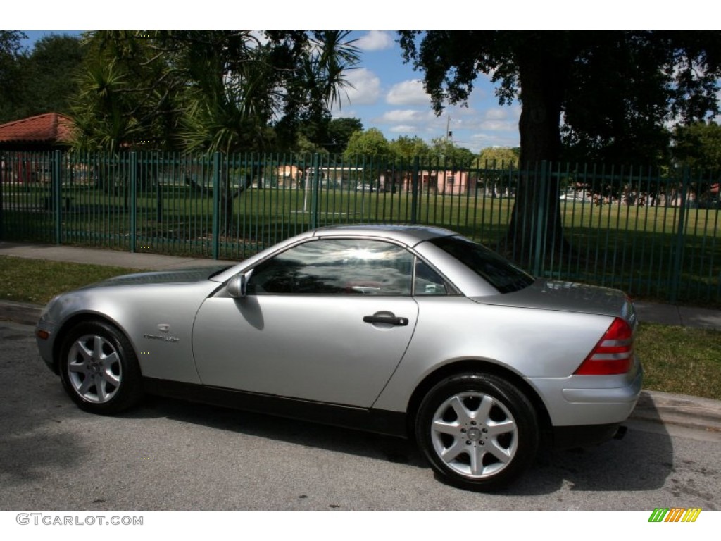 1998 SLK 230 Kompressor Roadster - Brilliant Silver Metallic / Salsa Red photo #4