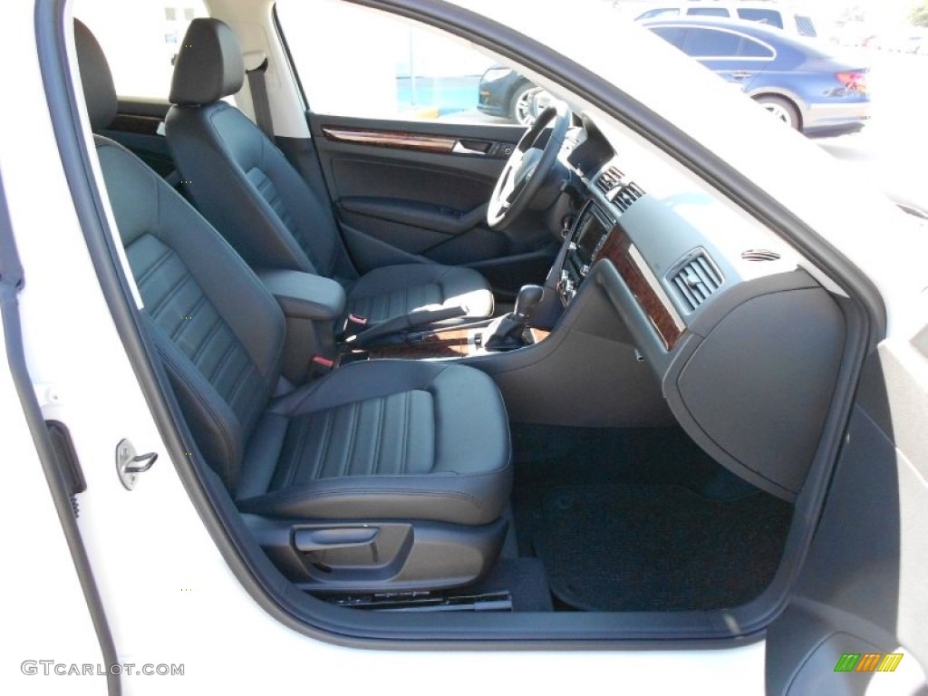 Titan Black Interior 2012 Volkswagen Passat 2.5L SEL Photo #54863242