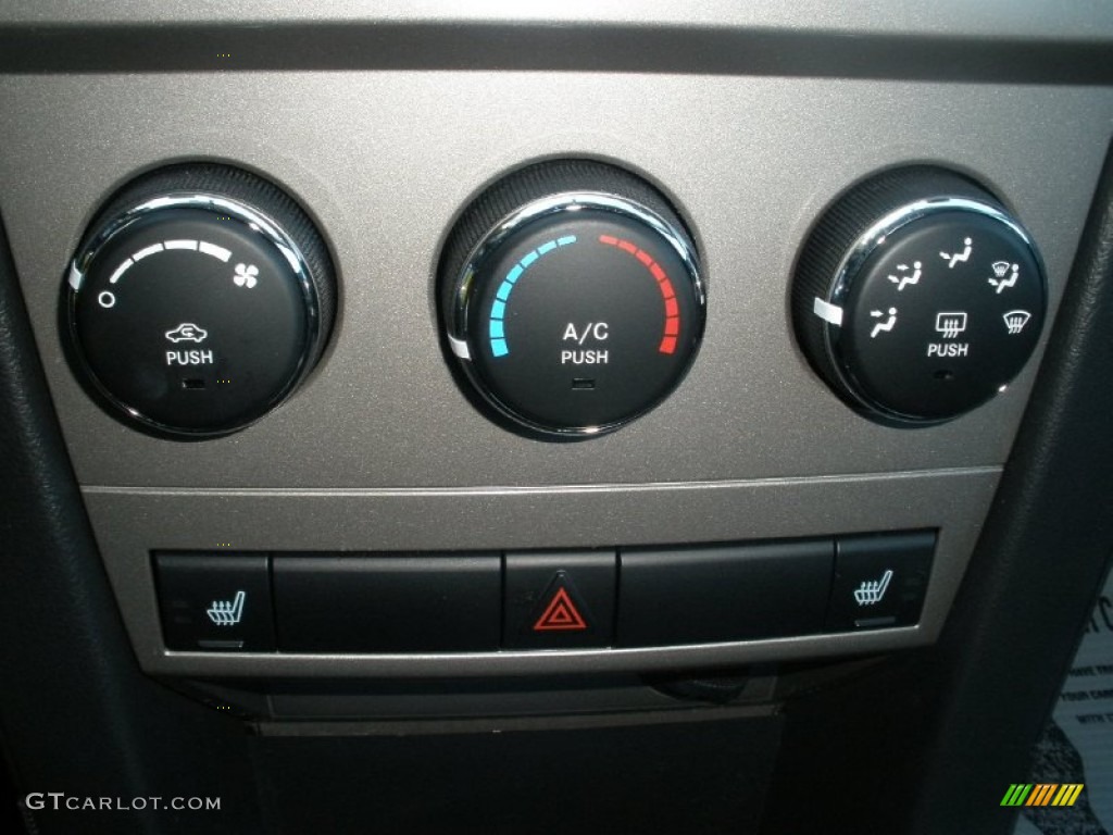 2010 Dodge Avenger R/T Controls Photo #54866764