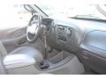2002 Oxford White Ford Expedition XLT  photo #46