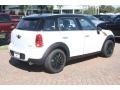 Light White - Cooper Countryman Photo No. 6