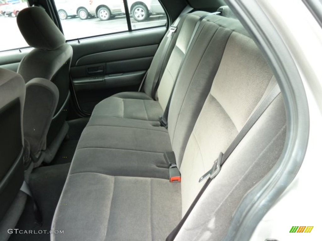 Light Flint Interior 2004 Ford Crown Victoria LX Photo #54878050