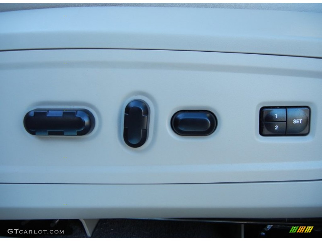 2008 Navigator Luxury 4x4 - Black / Stone photo #13