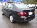 Black - Jetta SE Sedan Photo No. 3