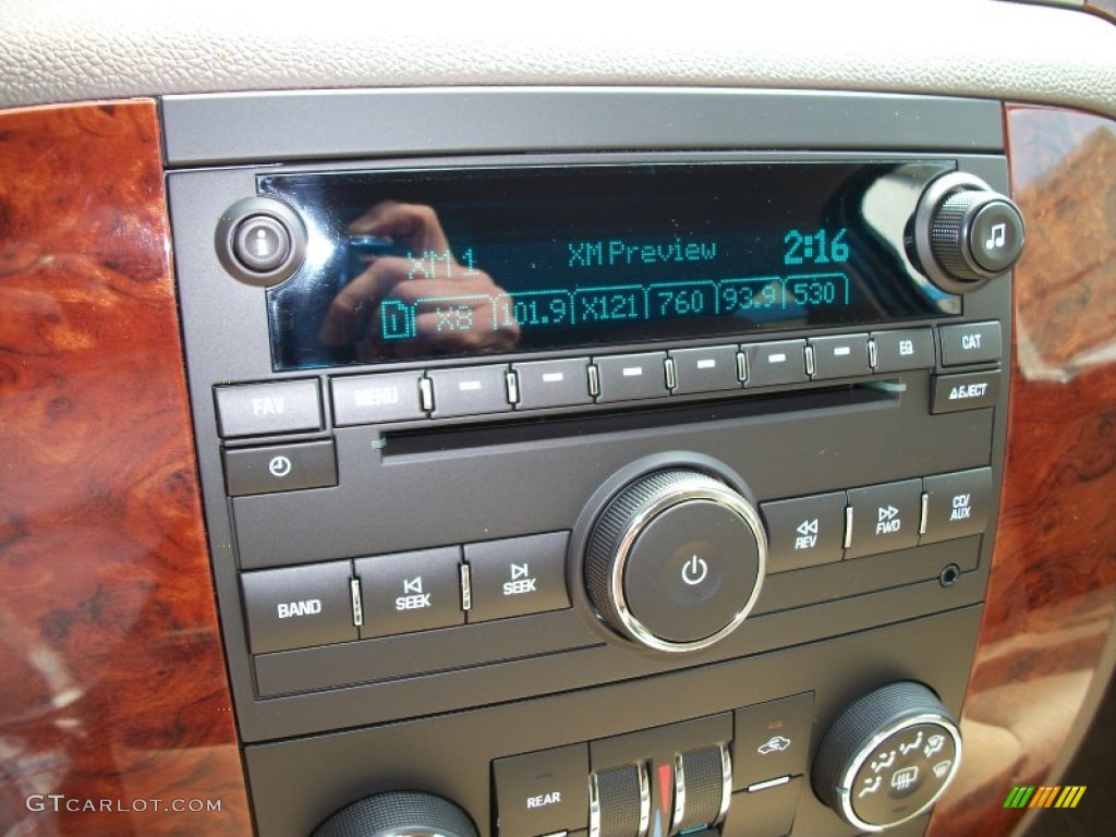 2011 Chevrolet Suburban LS 4x4 Audio System Photos