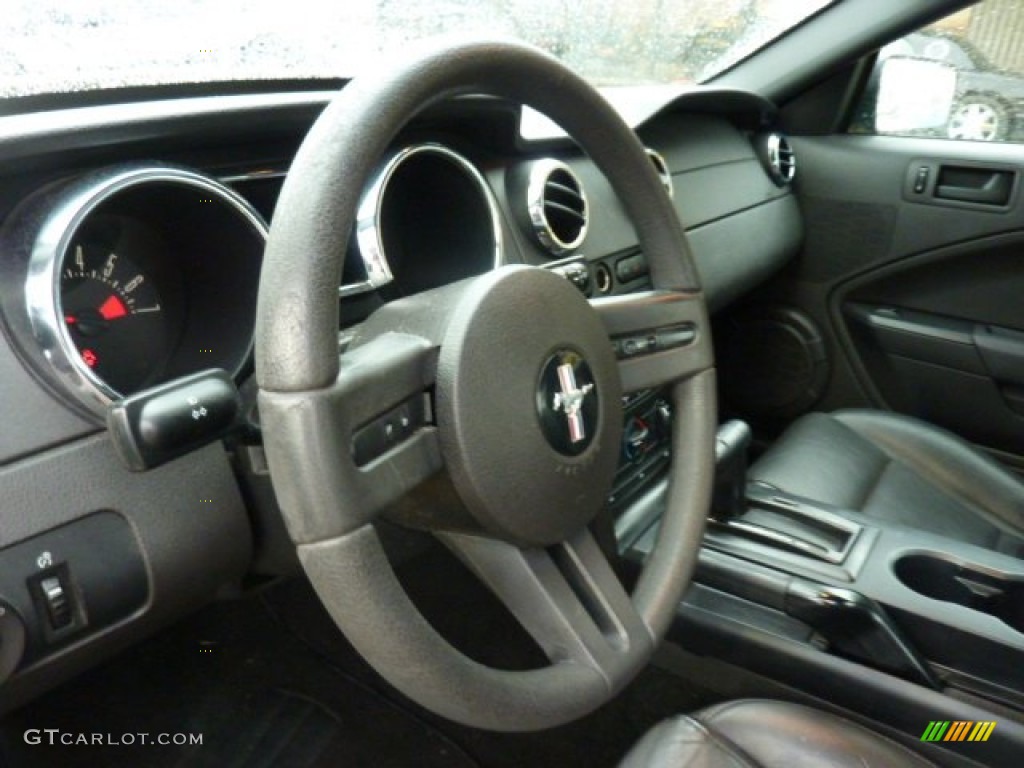 2005 Mustang V6 Premium Coupe - Screaming Yellow / Dark Charcoal photo #14
