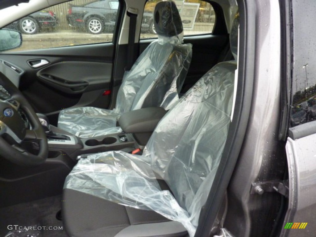 2012 Focus SE 5-Door - Sterling Grey Metallic / Charcoal Black photo #10