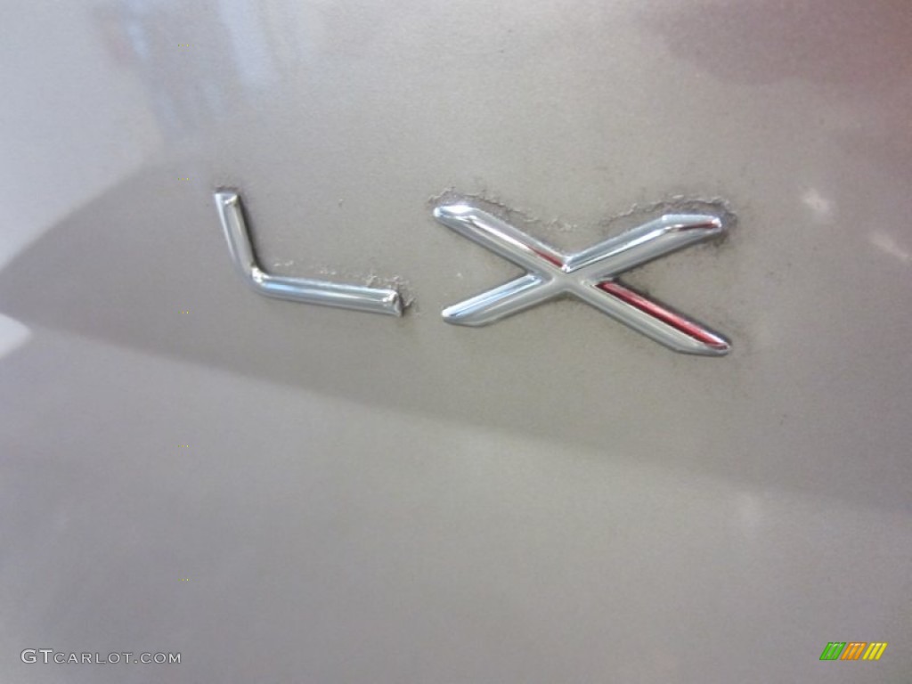2002 Chrysler Sebring LX Sedan Marks and Logos Photos